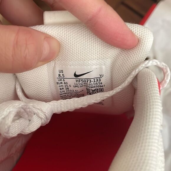 Nike Air Max 90 LV8 Sail/Multi-Color Siren Red US Women 8.5/UK6/EU40(HF5073-133) - Picture 13 of 13